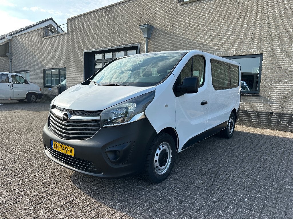 Opel Vivaro Combi L1H1 9 persoons Airco Euro 6 INCL BPM, Auto's, Opel, Voorwielaandrijving, Stof, 2000 kg, Multifunctioneel stuurwiel