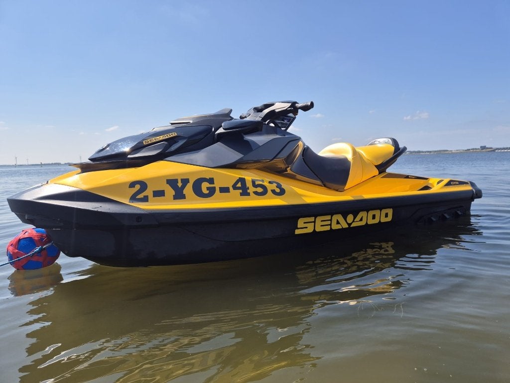 Seadoo GTR 230 incl. trailer, Ophalen, Zo goed als nieuw, Benzine, 200 pk of meer