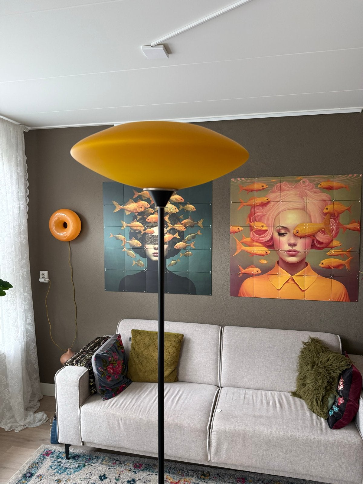 Vintage Retro Staande Lamp met Gele Glazen Kap en Dimmer, Huis en Inrichting, Lampen | Vloerlampen, Ophalen, Gebruikt, Glas, 150 tot 200 cm