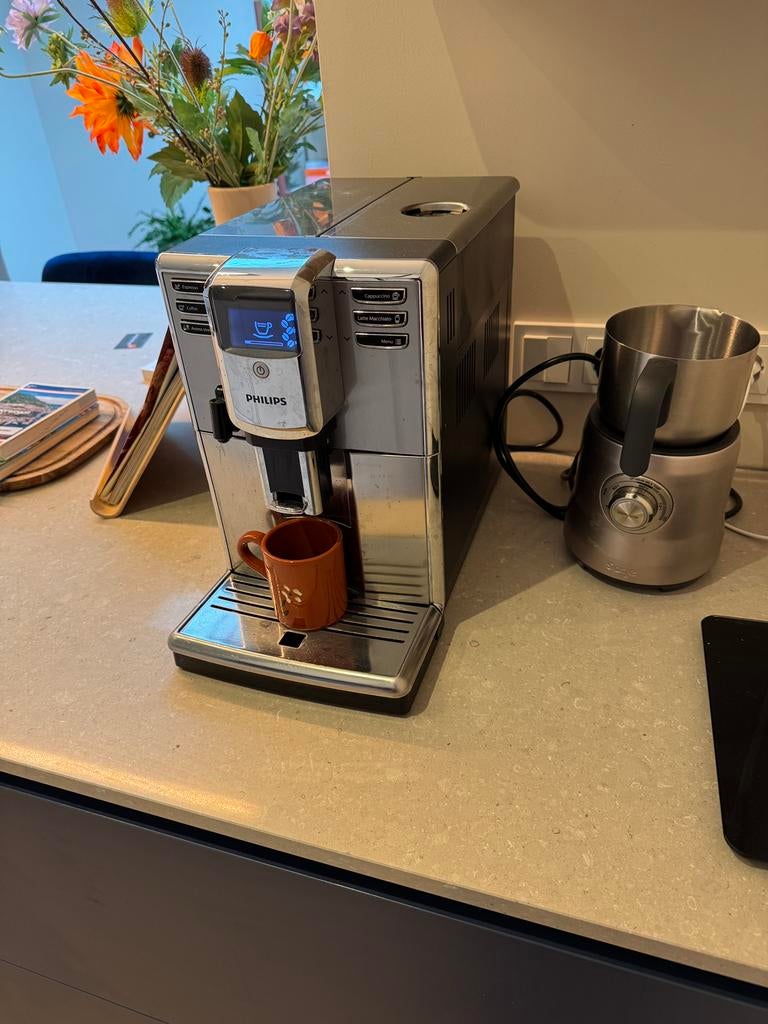Philips LatteGo, Witgoed en Apparatuur, Koffiezetapparaten, Ophalen, Gebruikt, Espresso apparaat, Koffiebonen