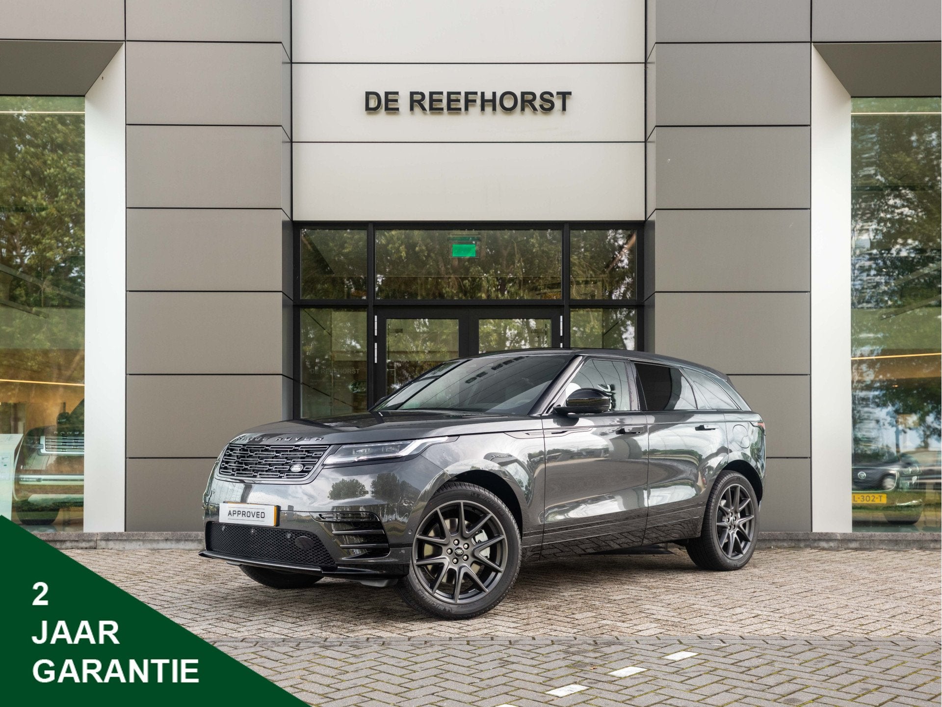 Land Rover Range Rover Velar P400e AWD Graphite Edition PHEV, Auto's, 12 maanden, Gebruikt, Zwart, 4 cilinders