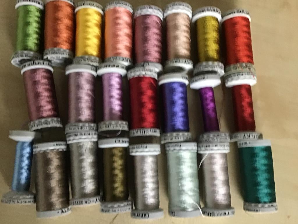 Borduurgaren, Verzenden, Zo goed als nieuw, Machineborduren, Borduurgaren of Zijde