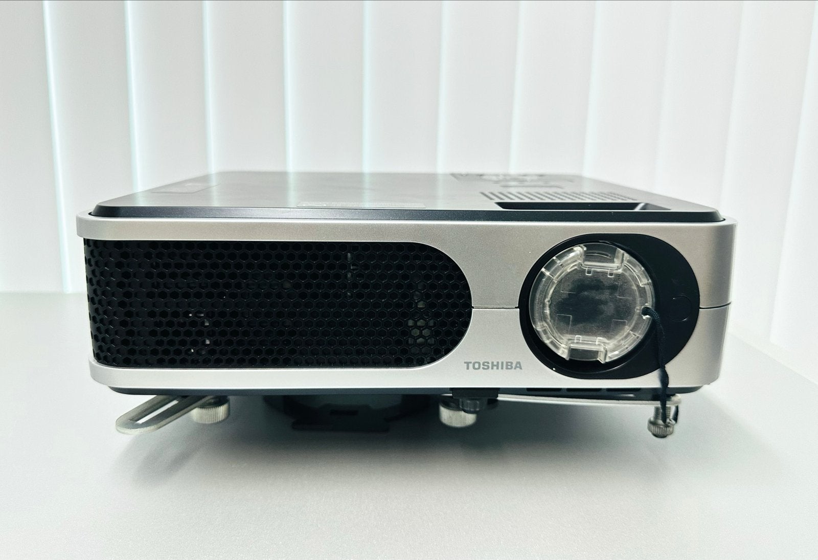 Toshiba TLP-X3000 Beamer Projector, Ophalen, Zo goed als nieuw, LCD, Overige resoluties