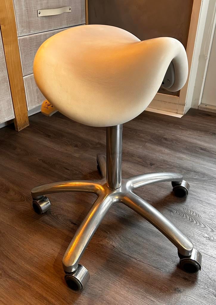 Bentlon kruk, Diensten en Vakmensen, Schoonheidsspecialisten | Pedicure, Nagelverzorging, Voetmassage, Voetverzorging