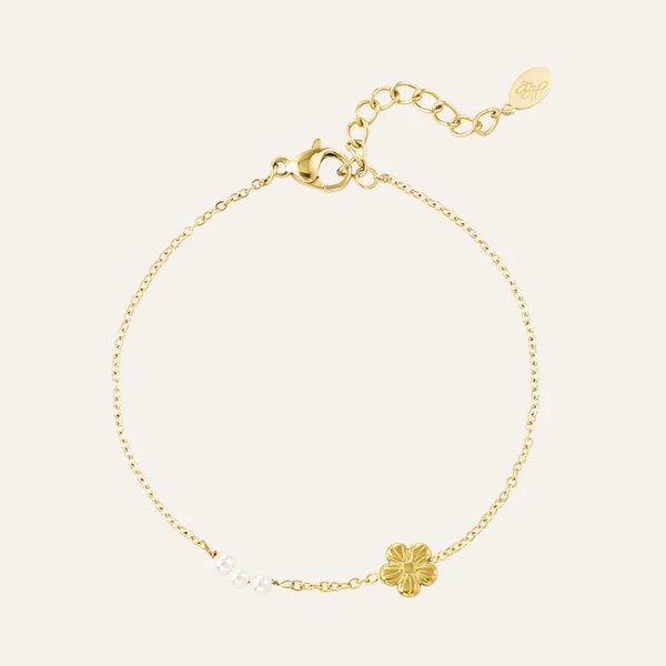 Stalen Armband Goudkleurig met Bloem en Parels Maeve, Staal, Verzenden, Nieuw, Met bedels of kralen
