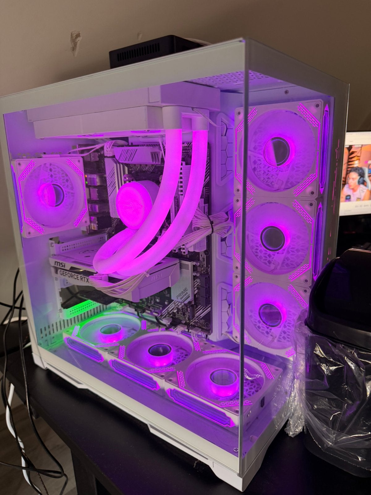 Gaming pc - AMD ryzen 7 5700X - 32GB ram - RTX 5060 - 2TB, Computers en Software, Desktop Pc's, Ophalen of Verzenden, Gaming