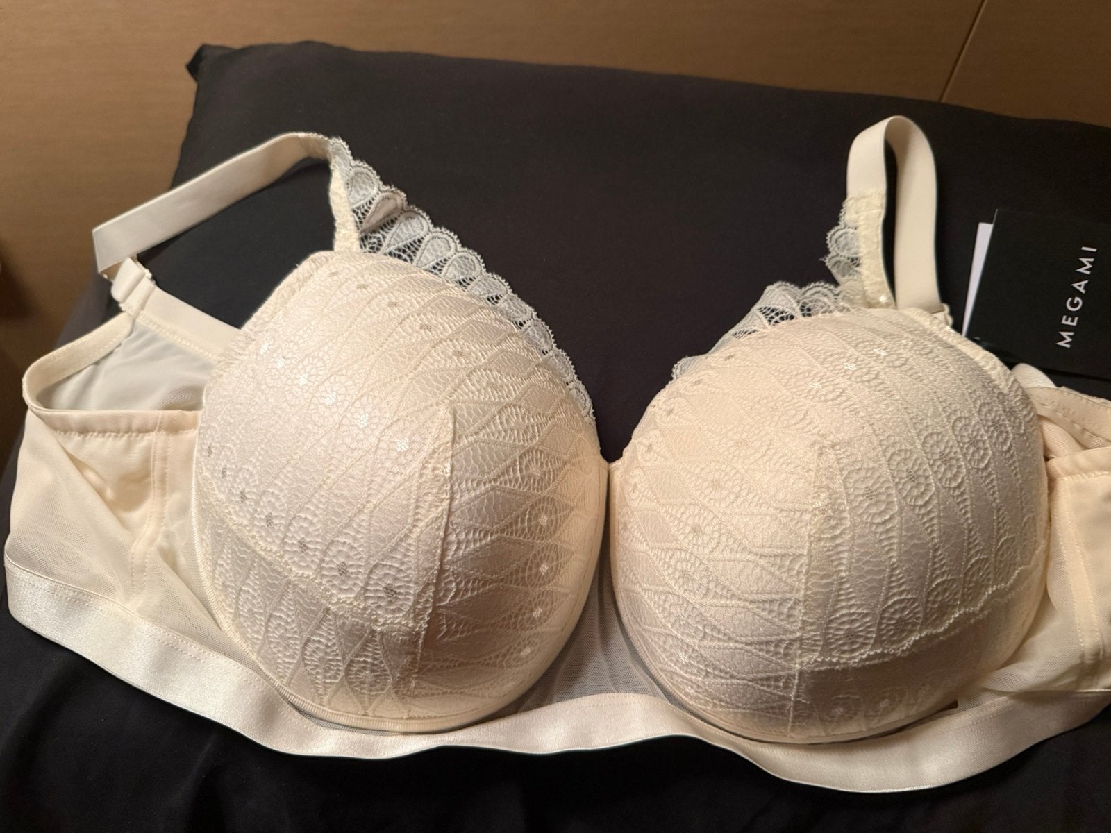 Nieuwe Prothese bh, Kleding | Dames, Ondergoed en Lingerie, Ophalen of Verzenden, Beige, BH