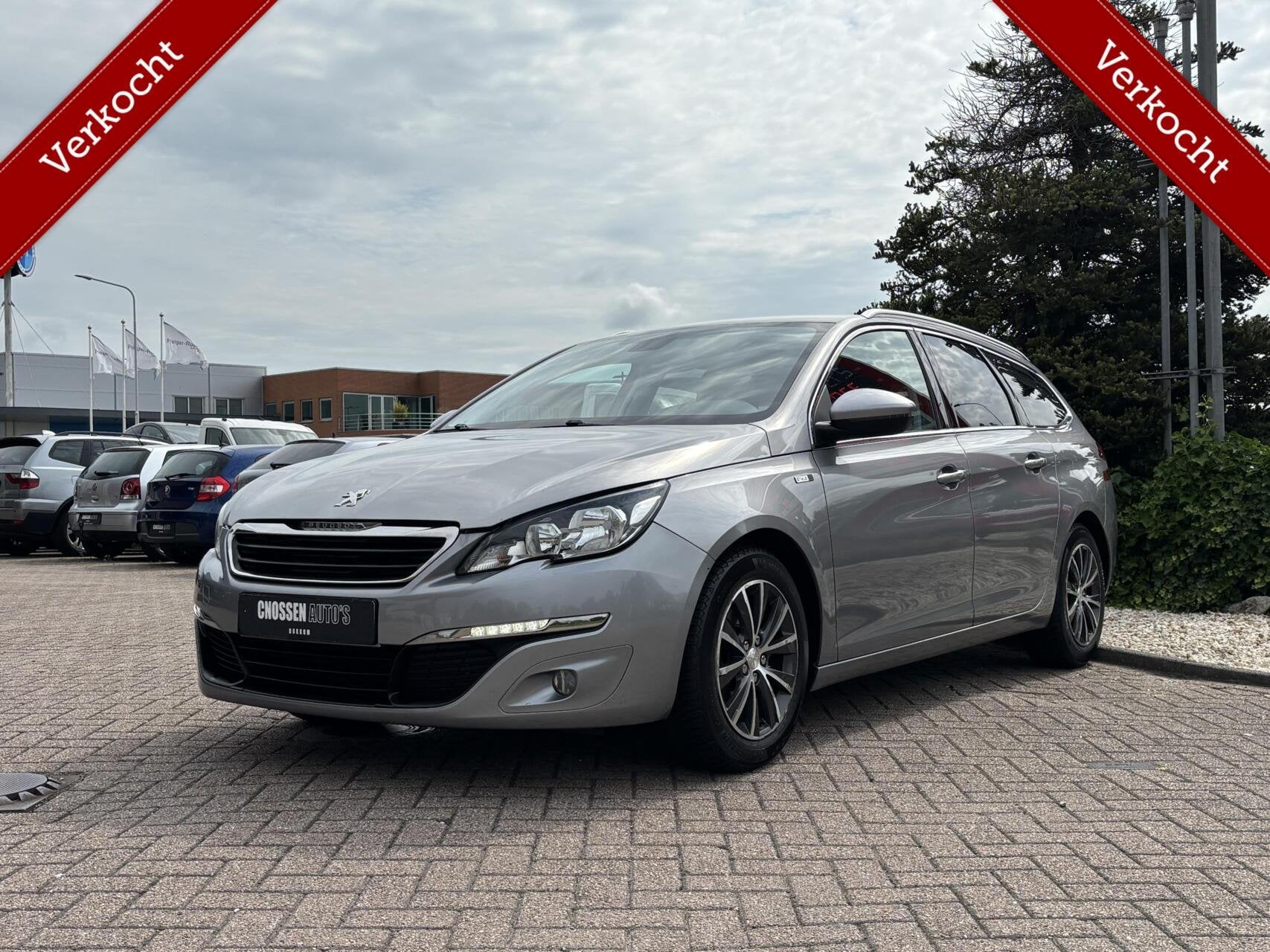 Peugeot 308 SW 1.2 PureTech Allure, Airco, Cruise, Trekhaak!, Voorwielaandrijving, Stof, Gebruikt, 1199 cc