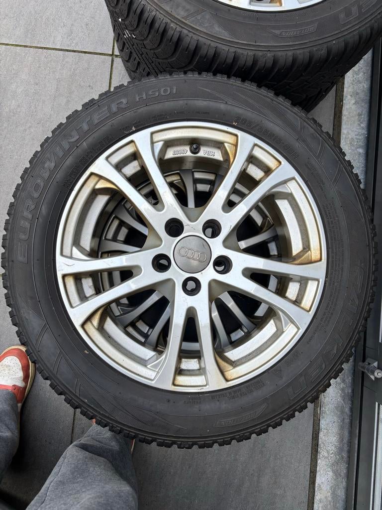 Audi A1 winterbanden met metalen velg - Falken 205/55R15 88H, Auto-onderdelen, Ophalen, Gebruikt, 15 inch, Banden en Velgen