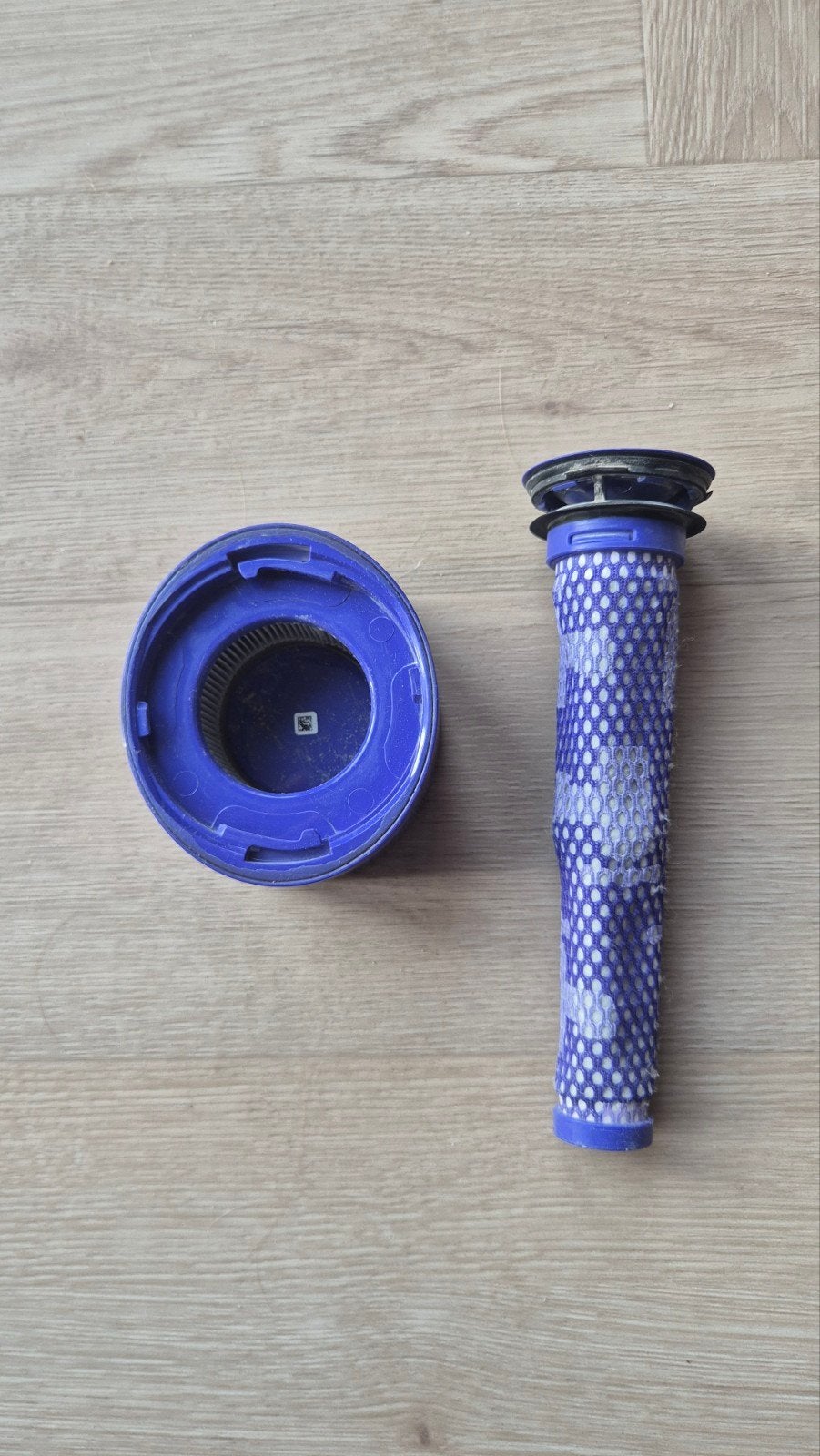 Foto 9 van Dyson V8 Absolute steelstofzuiger met accessoires