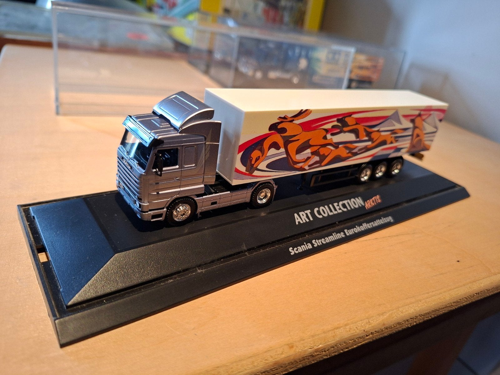 Scania Streamline 143 met oplegger Art Arktis herpa, Ophalen of Verzenden, Zo goed als nieuw, Bus of Vrachtwagen, Herpa