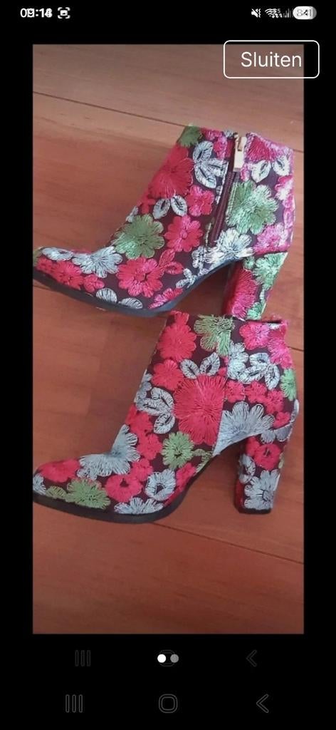 Vrolijk gekleurde enkel laarzen met bloemen, maat 38 met rit, Kleding | Dames, Overige kleuren, Lage of Enkellaarzen, Ophalen of Verzenden