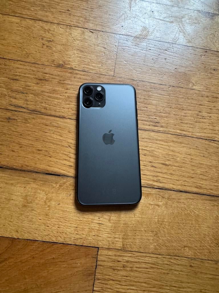 Iphone 11 pro - Space grijs - 256GB - Hoes en Oplader, Telecommunicatie, Mobiele telefoons | Apple iPhone, Gebruikt, 73 %, IPhone 11 Pro