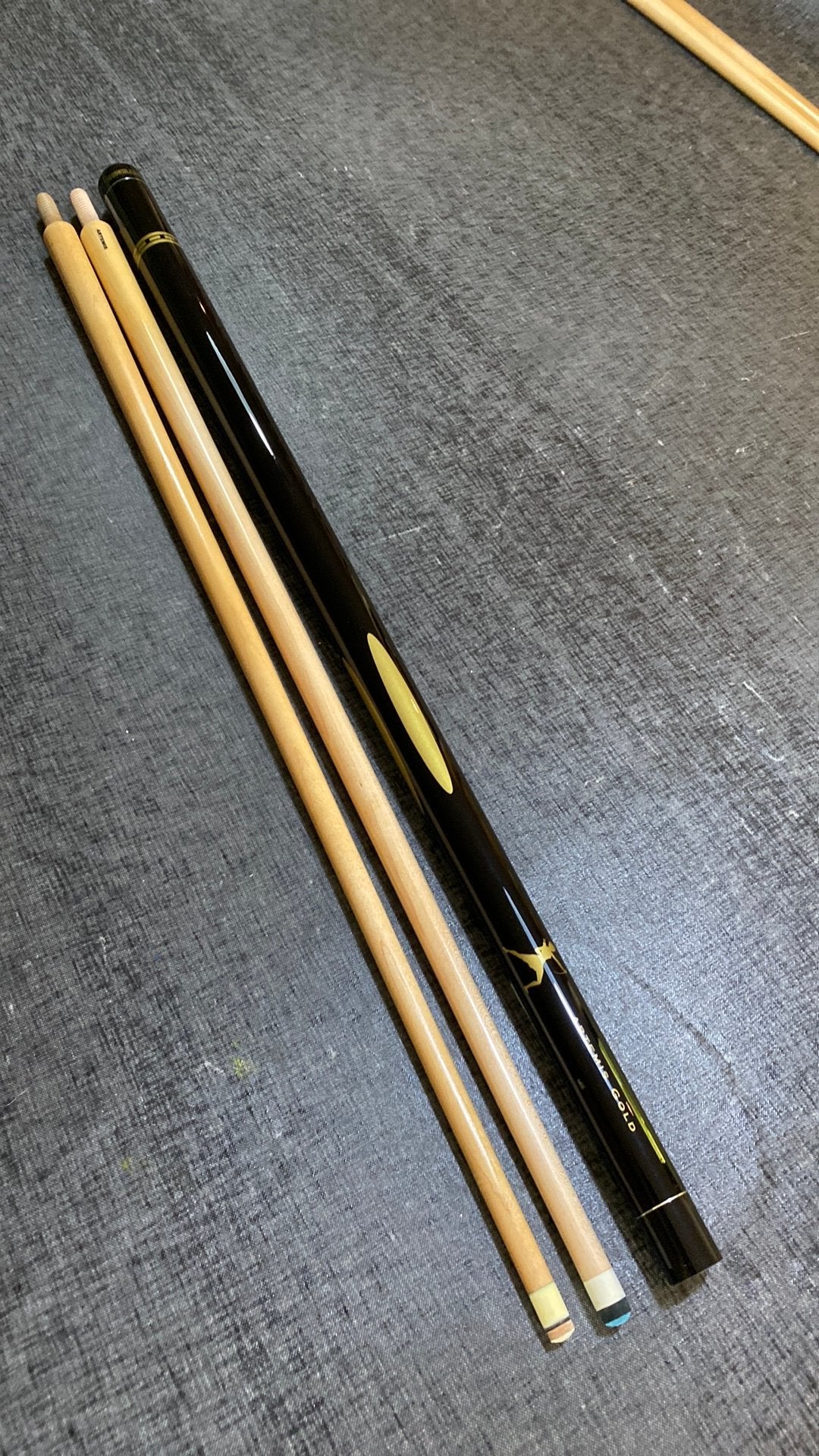 Biljartkeu Artemis Gold met twee toppen, Sport en Fitness, Biljarten en Poolen, Ophalen of Verzenden, Zo goed als nieuw, Keu of Ballen