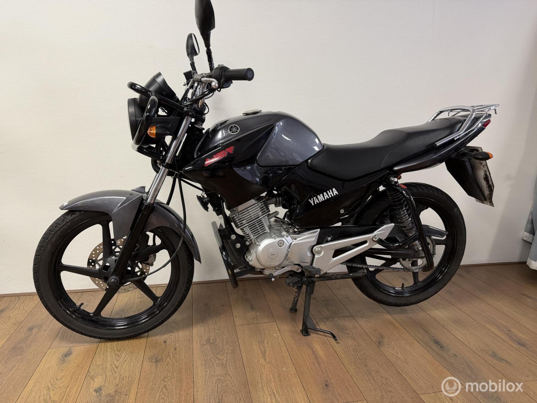 Yamaha YBR 125 les motor met weinig Km ! incl BTW, Handvatverwarming, Koolhovenlaan 101  1119 NC Schiphol-Rijk  Nederland, Bedrijf