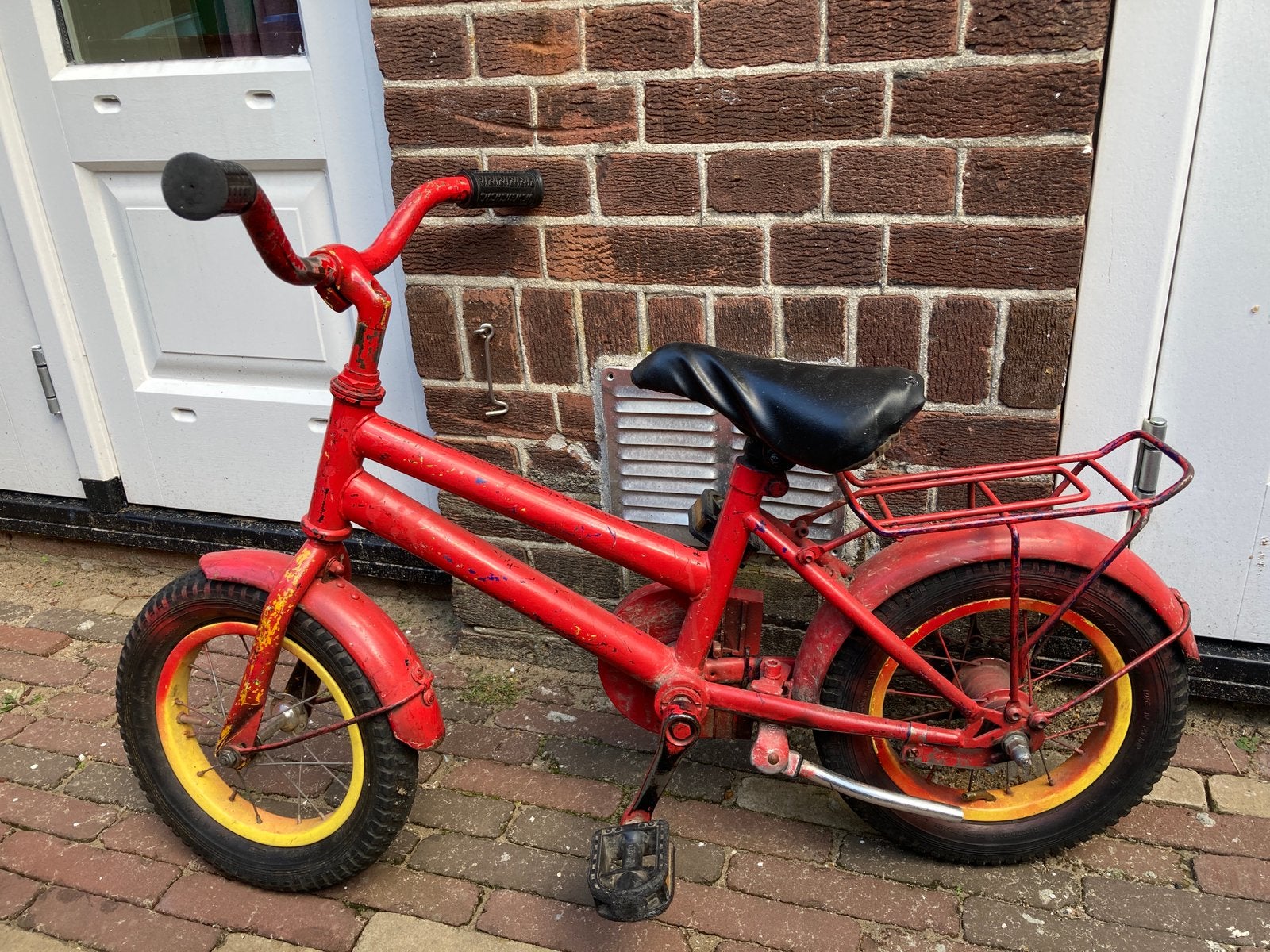 Gratis kinderfiets, lekke band, Ophalen, Gebruikt, Minder dan 16 inch