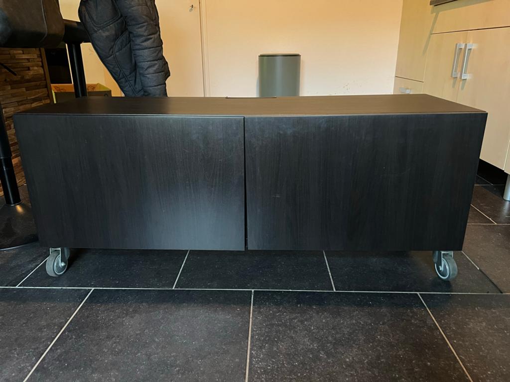 IKEA Besta kast (zwartbruin) op wielen met druk-open systeem, Ophalen, Gebruikt, 100 tot 150 cm, Minder dan 100 cm