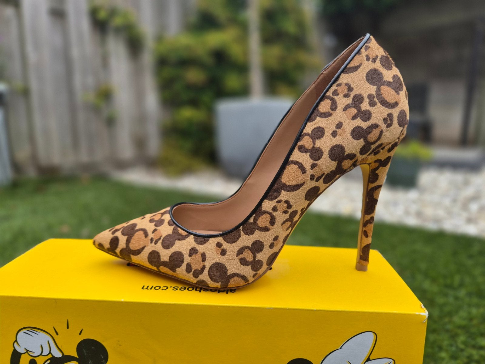 Disney x ALDO Stessymickey Hakken - Luipaardprint, Kleding | Dames, Pumps, Bruin, Ophalen of Verzenden, Zo goed als nieuw