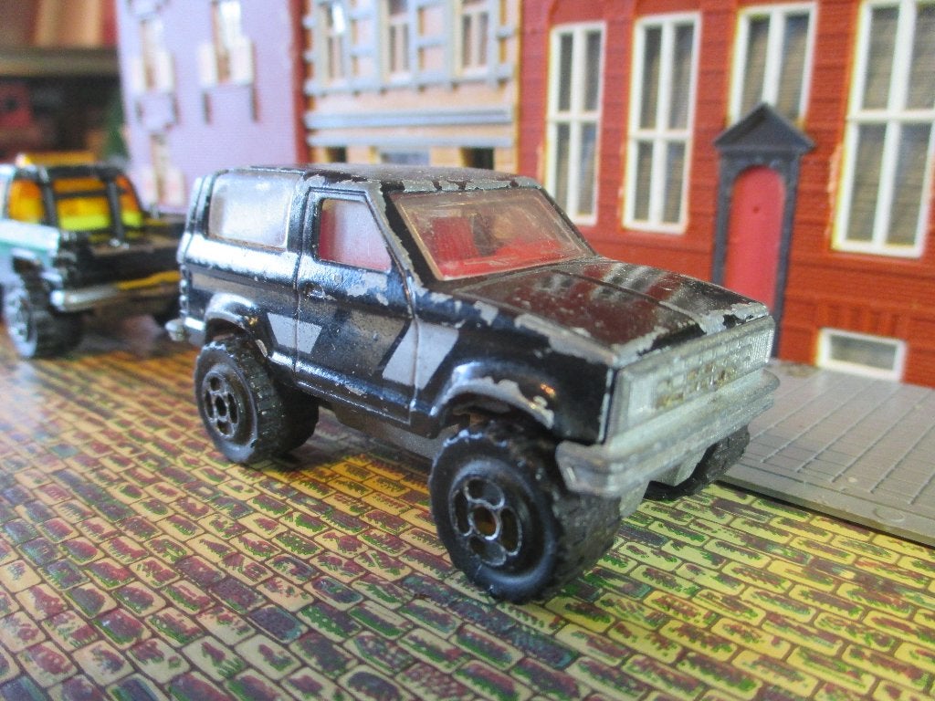 1:56 Ford Bronco - Majorette 251, Ophalen of Verzenden, Gebruikt, Auto