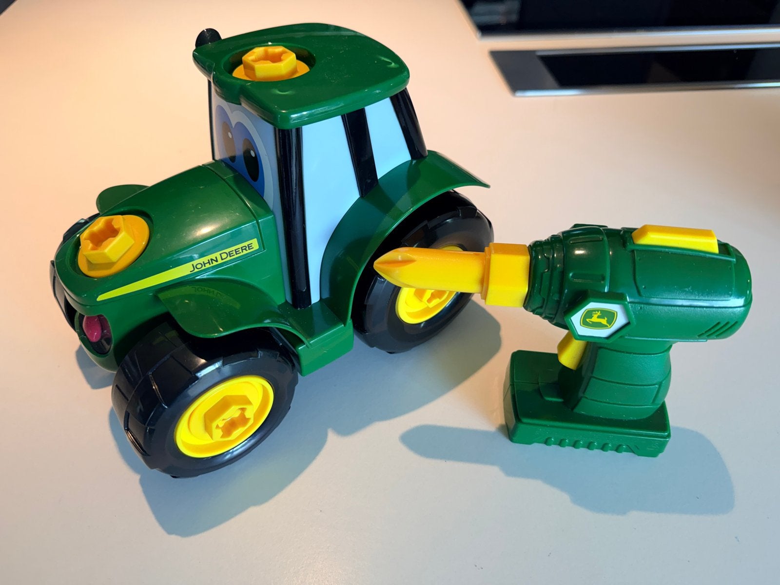 Tomy John Deere tractor met schroevendraaier bouw een johny, Ophalen of Verzenden, Zo goed als nieuw