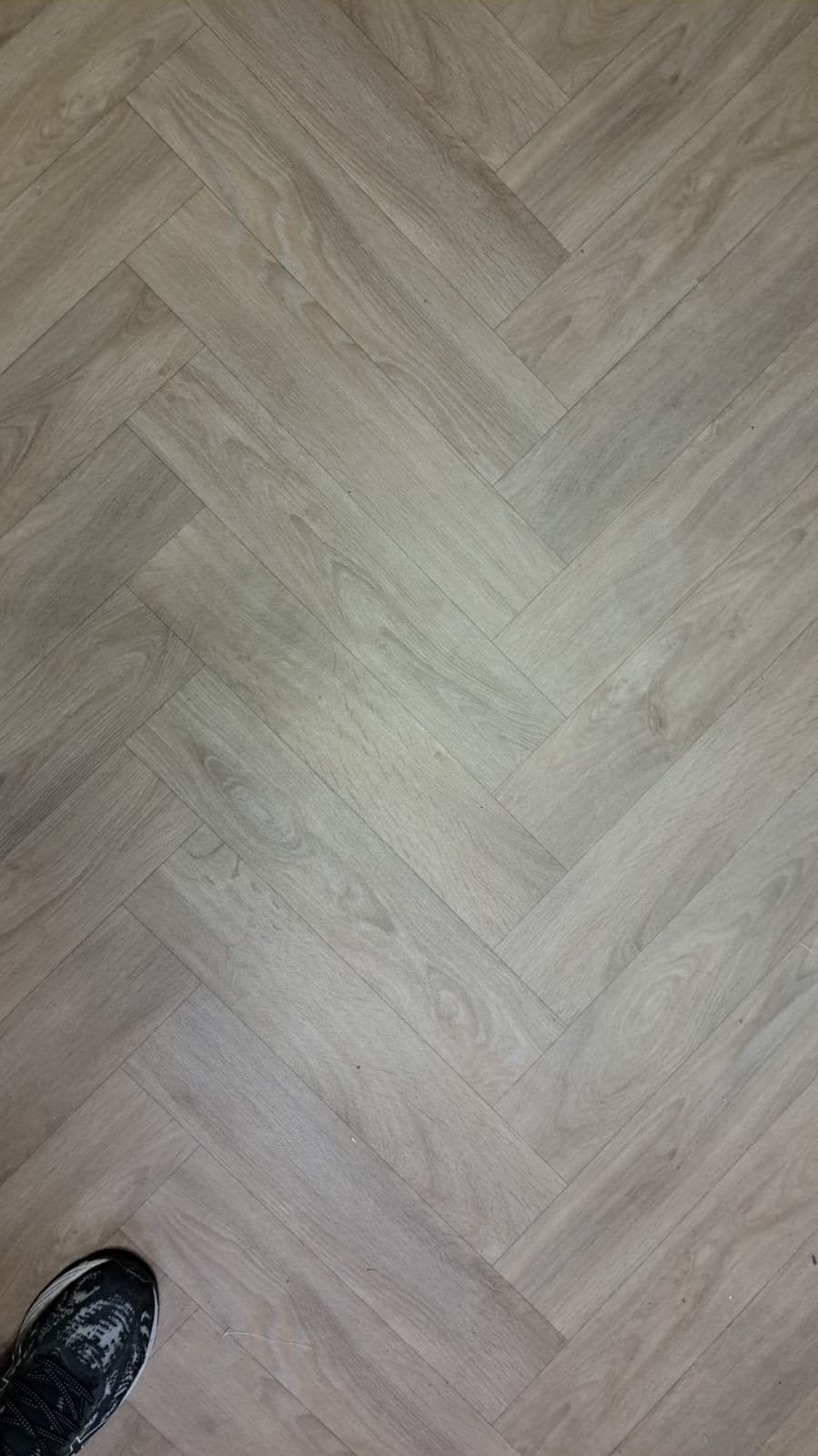 Interfloor Dynamic Wood Specials Vinyl Visgraat 3.40x5.40mtr, Huis en Inrichting, Stoffering | Vloerbedekking, Ophalen, Bruin