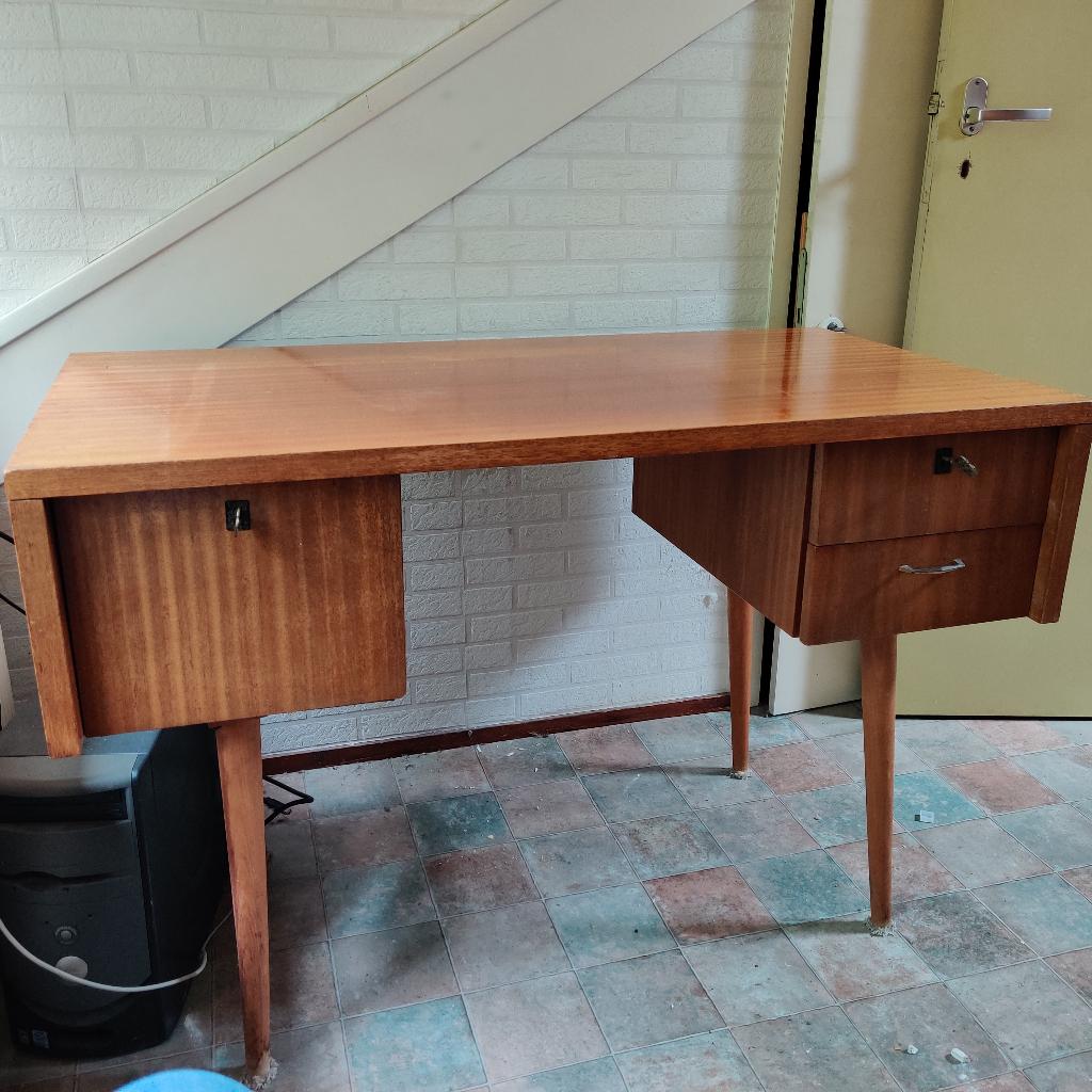 Vintage buro schrijftafel jaren 60, Ophalen, Gebruikt, 110 cm, Hout