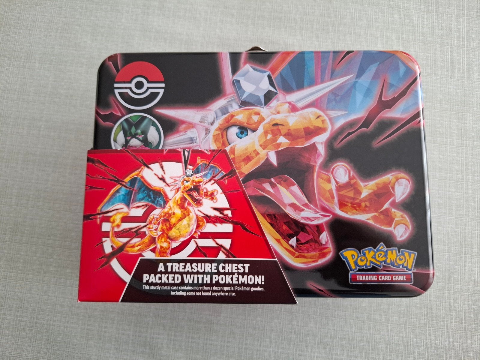 Pokémon Trading Card Game Treasure Chest Tin Charizard, Ophalen of Verzenden, Nieuw, Overige typen