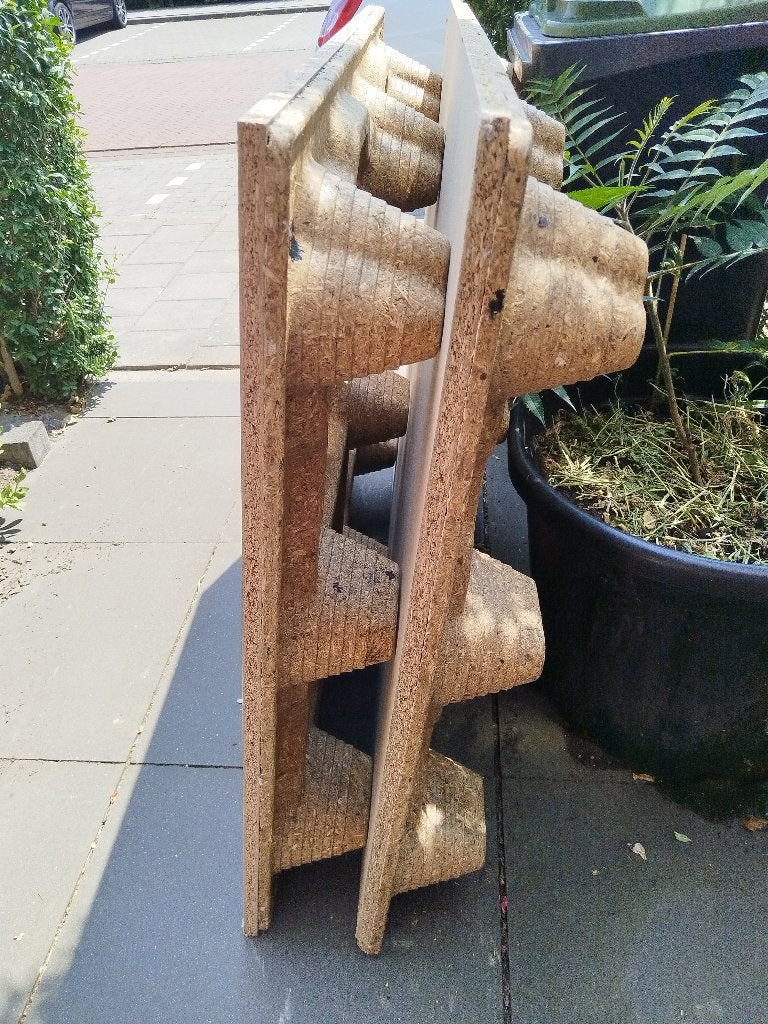 GRATIS af te halen, 2 robuuste houten pallets, Doe-het-zelf en Verbouw, Hout en Planken, Ophalen, Zo goed als nieuw, 50 mm of meer