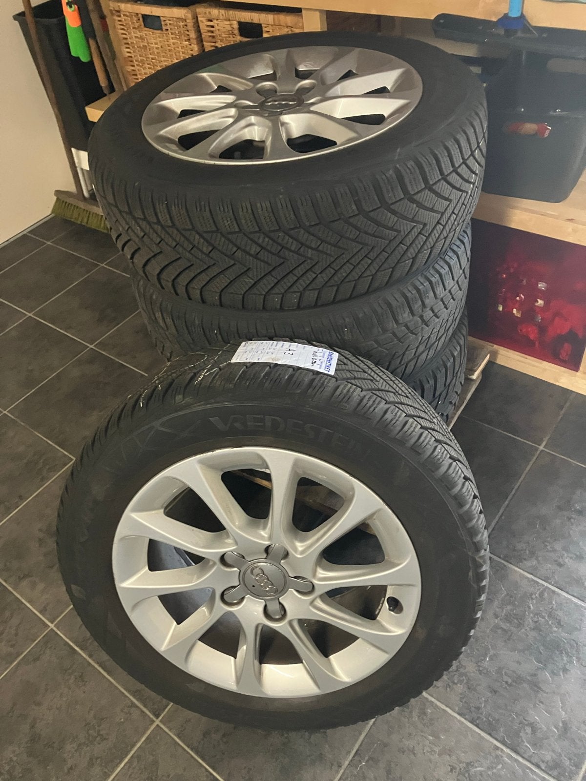 Audi winterbanden met velgen 205/55 R16, Auto-onderdelen, Gebruikt, 16 inch, Banden en Velgen, Personenwagen
