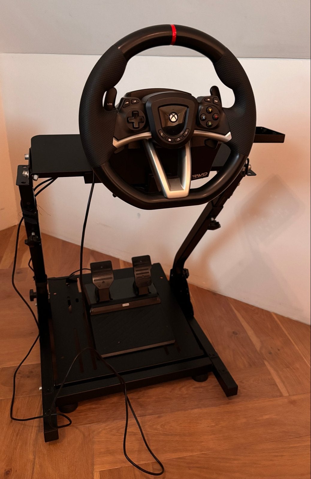 Hori racestuur met pedalen en verstelbare standaard, Racestuur, Xbox, Ophalen of Verzenden, Zo goed als nieuw