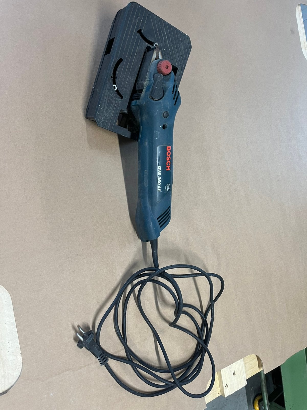 Bandschuurmachine Bosch GVS 350 AE, Doe-het-zelf en Verbouw, Ophalen of Verzenden, Gebruikt, Minder dan 600 watt, Bandschuurmachine