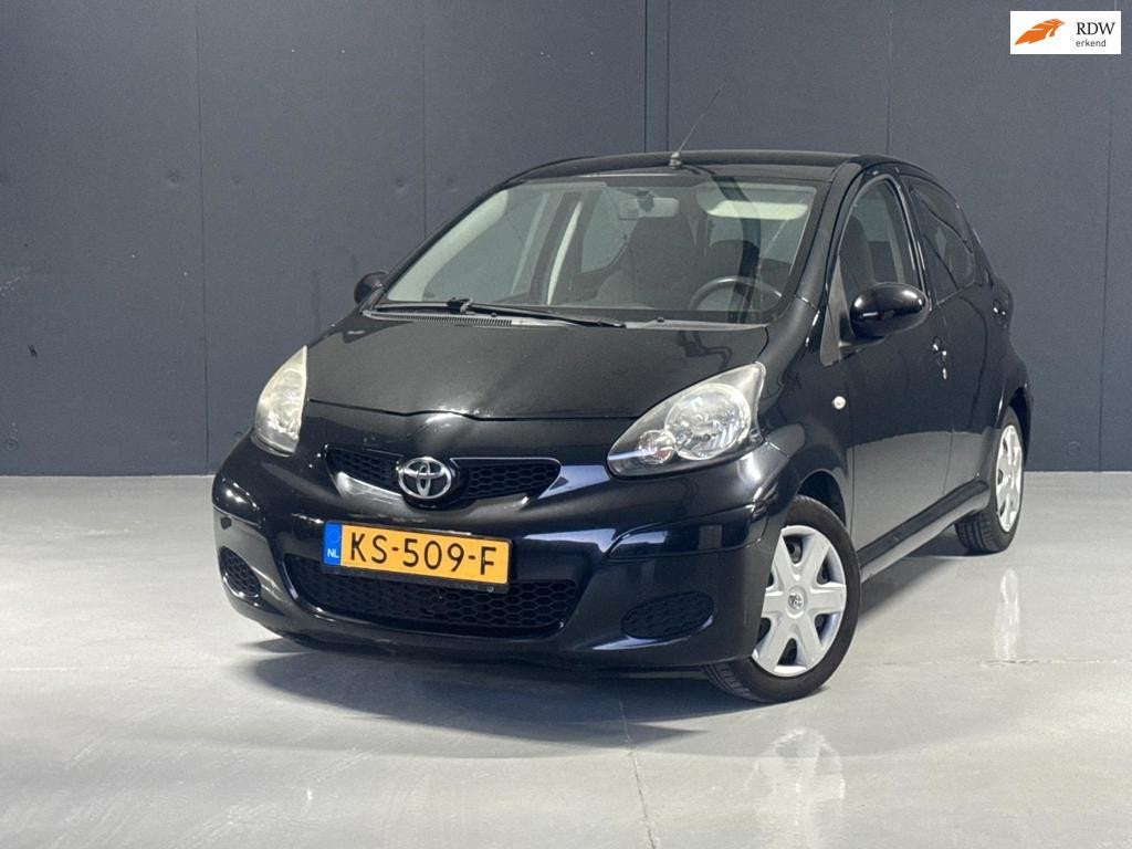 Toyota Aygo 1.0 | 2010 | 5-deurs | Airco | Elektrische ramen, Auto's, Voorwielaandrijving, Gebruikt, Alcantara, Bedrijf