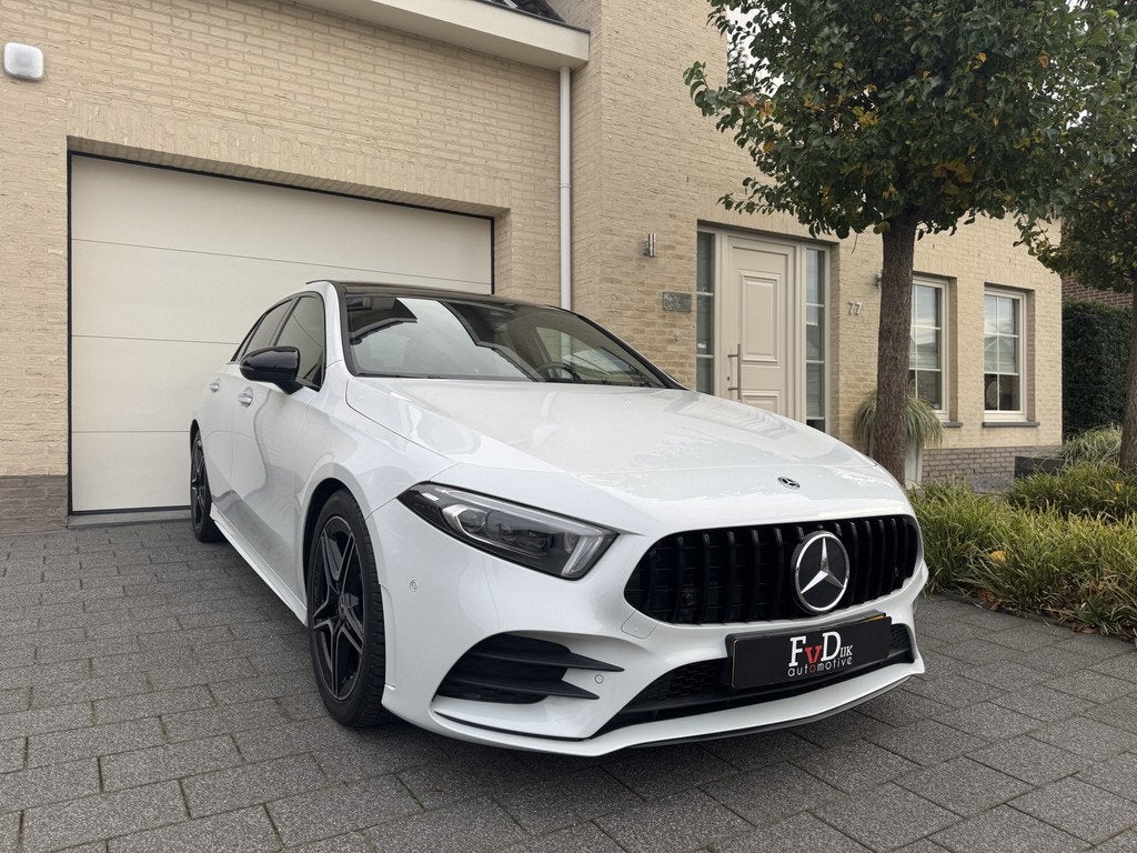 Mercedes-Benz A-Klasse 180 AMG Aut Panoramadak Widescreen Sf, 136 pk, Gebruikt, Zwart, 4 cilinders