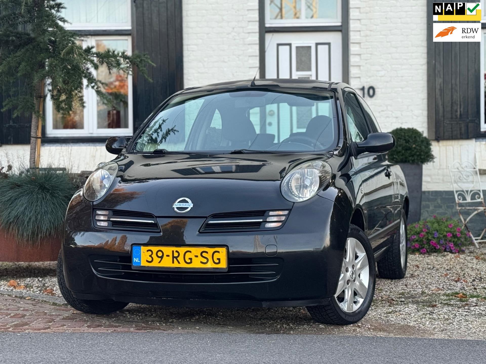 Nissan Micra 1.2 Forza|Elek-ramen|, Voorwielaandrijving, Gebruikt, 4 cilinders, Zwart