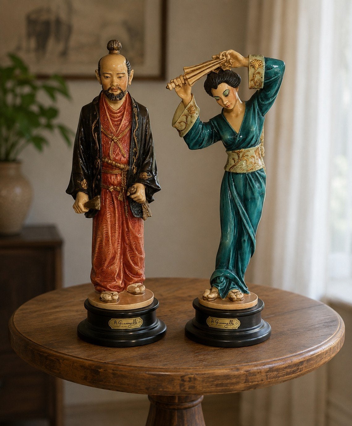 Set van 2 A. Giannelli beelden: Japanse man en vrouw, Antiek en Kunst, Ophalen of Verzenden, 20 - 50 cm, Gemerkt, Beeld