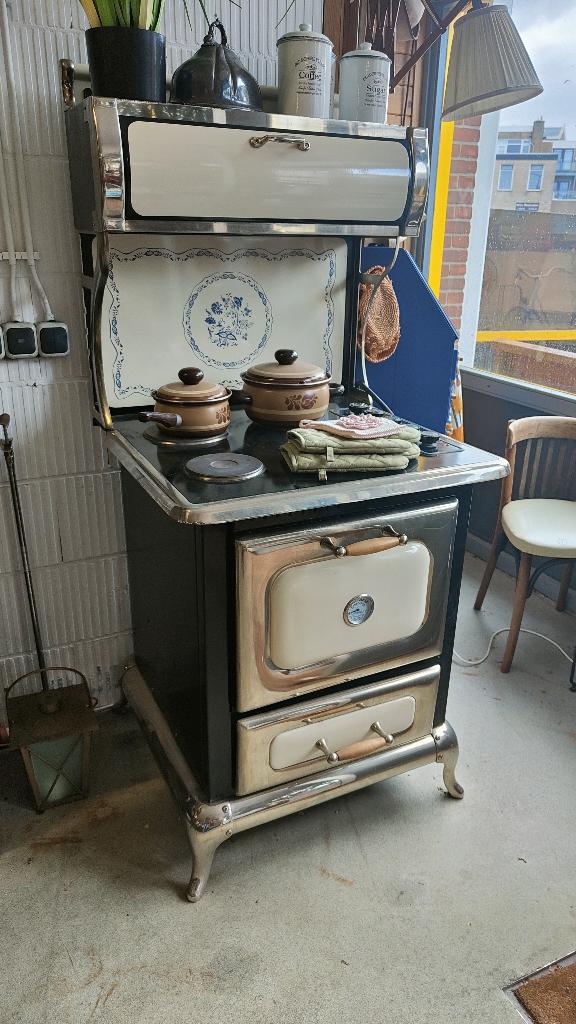 Electrisch fornuis met oven Heartland Stoves, Ophalen, Gebruikt, 60 cm of meer, 4 kookzones