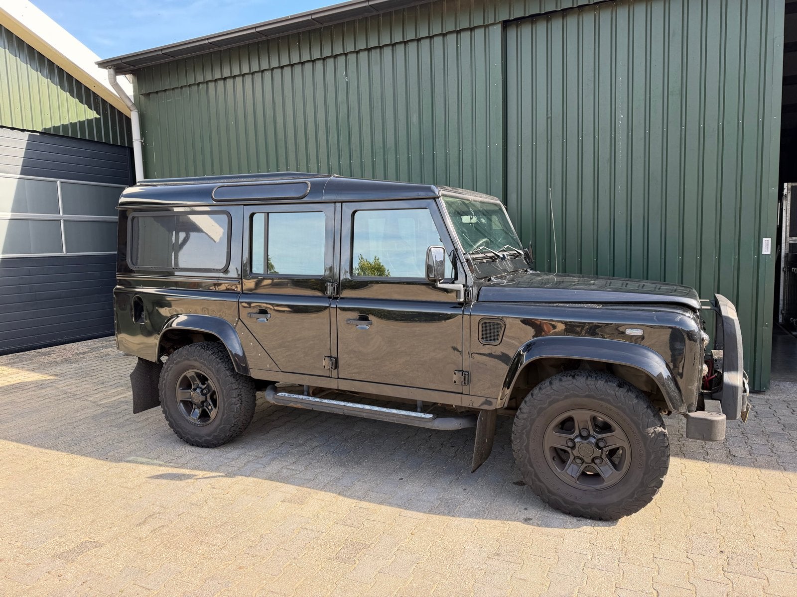 Land Rover Defender 110 TD5 4WD 2006 youngtimer, grijs kent, Apple Carplay, Land Rover, 2495 cc, Origineel Nederlands