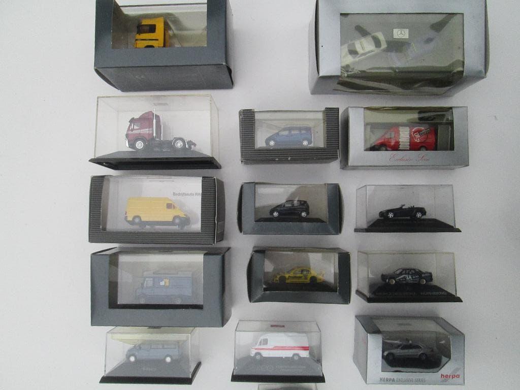 Herpa Mercedes-Benz  Bestel voertuigen & Vrachtauto, Ophalen of Verzenden, Nieuw, Bus of Vrachtwagen, Herpa