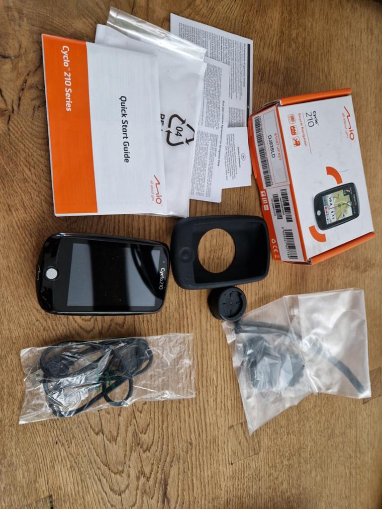 Mio Cyclo 210 Fietsnavigatie met Kaarten Europa 38, Fietsen en Brommers, Fietsaccessoires | Fietscomputers, Ophalen of Verzenden