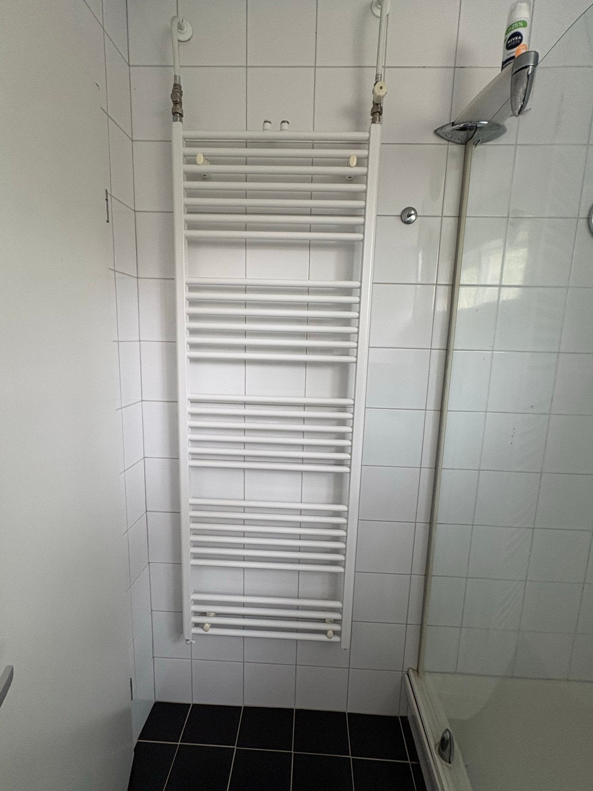 Witte Handdoekradiator voor Badkamer - Zo goed als nieuw, Doe-het-zelf en Verbouw, Ophalen, 500 tot 800 watt, Radiator, Zo goed als nieuw