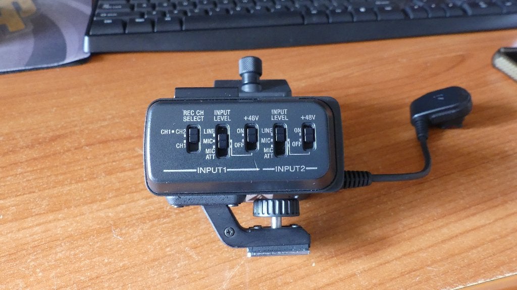 Foto 4 van Sony XLR-K1M Dual-Channel Digital XLR Audio Adapter Kit