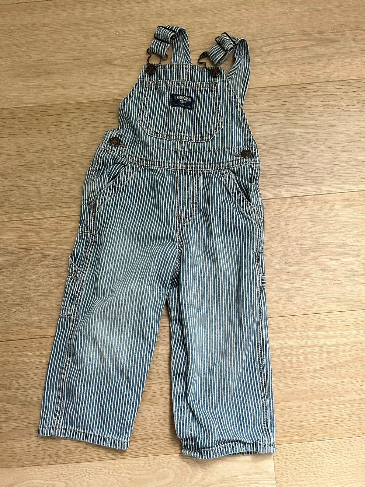 Oshkosh 24 mnd, Kinderen en Baby's, Babykleding | Maat 86, Verzenden, Gebruikt, Jongetje of Meisje, Broekje