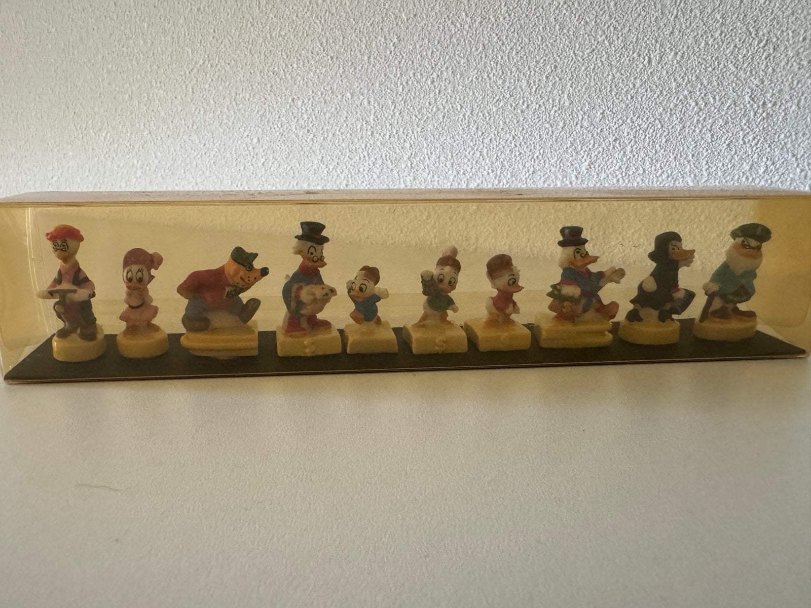 Vintage Disney mini beeldjes keramiek: Govert, Dagobert, Mag, Ophalen, Donald Duck, Gebruikt, Beeldje of Figuurtje