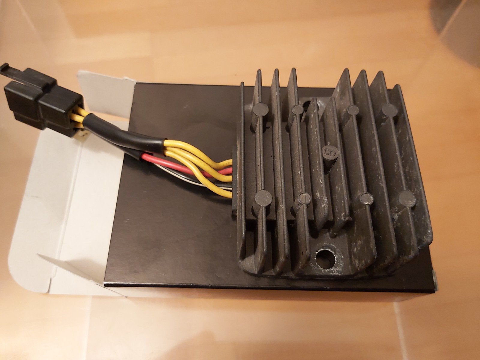 Spanningsregelaar voor een Suzuki 650 SV, Ophalen of Verzenden