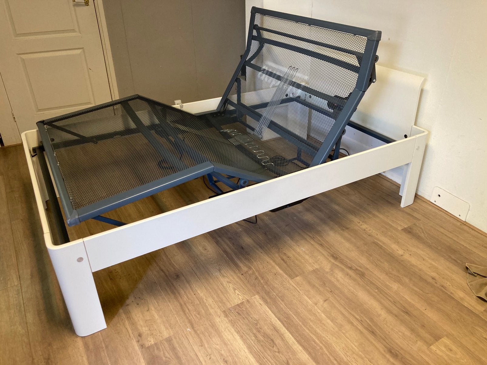 Auping Auronde 120x200 elektrisch type 2000 als nieuw, Ophalen, Verstelbaar, Wit, Zo goed als nieuw