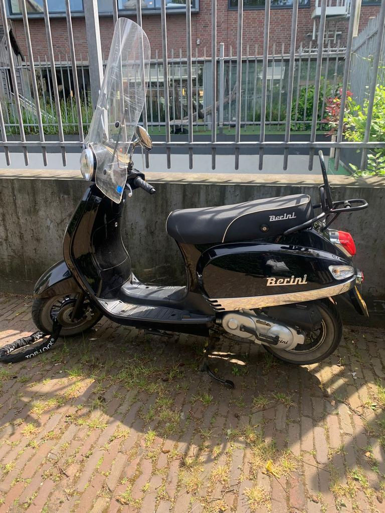 Berini Scooter- brommer 45km, Gebruikt, Benzine, Ophalen, Overige merken