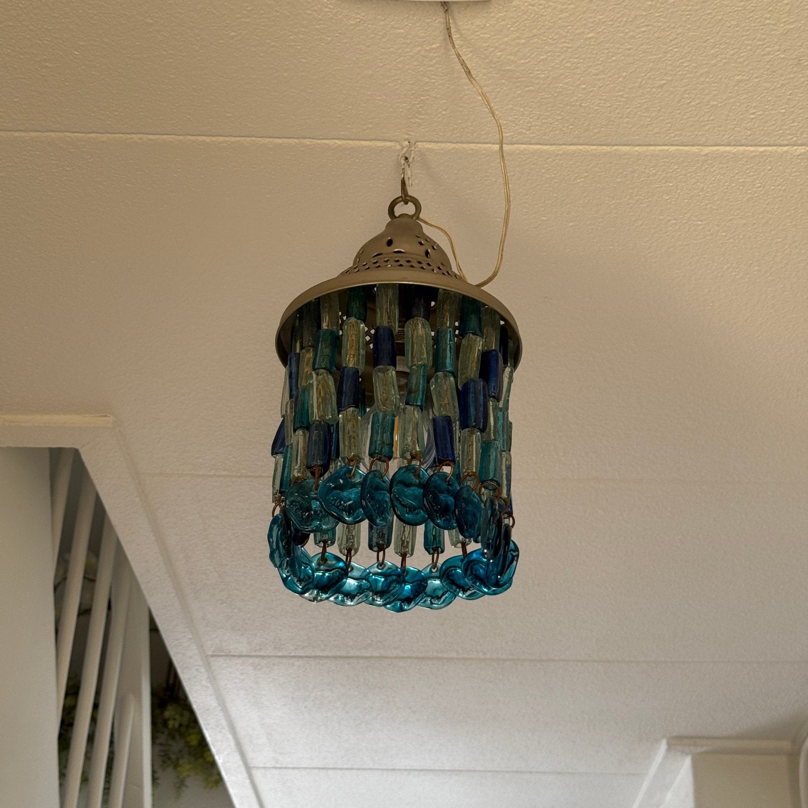 Oosterse hanglamp met blauw glazen kralen, Ophalen of Verzenden, Gebruikt, Glas, E27 (groot)