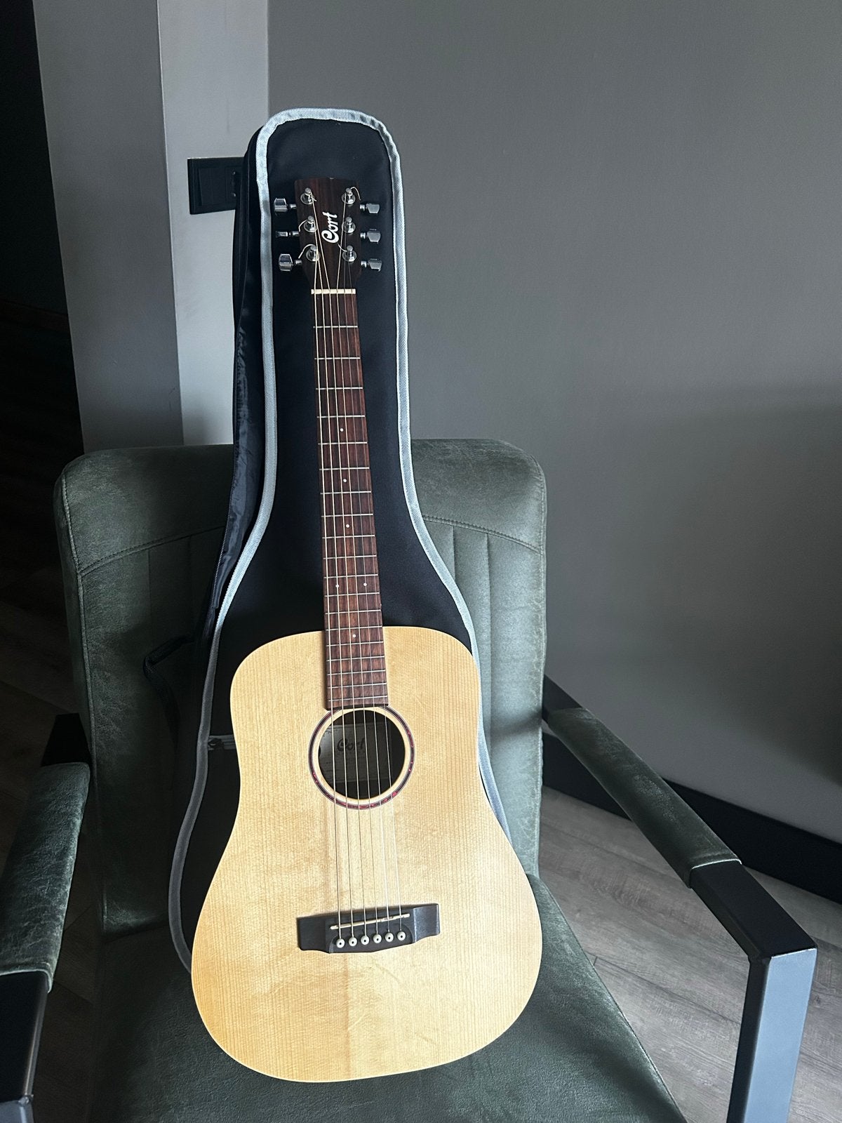 Cort Earth Mini F akoestische 3/4 gitaar., Ophalen of Verzenden, Zo goed als nieuw, Western- of Steelstringgitaar, Met (piezo-)element