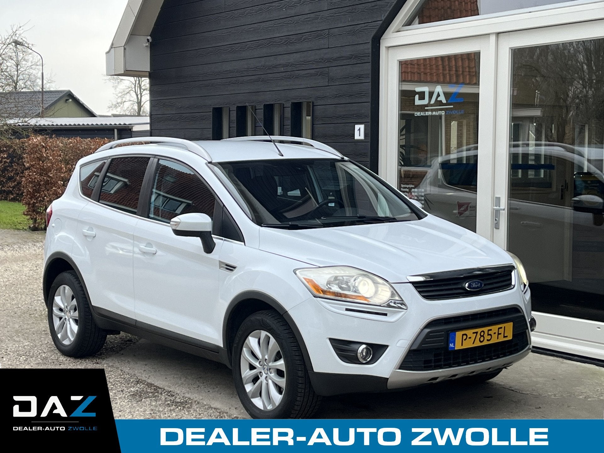 Ford Kuga 2.5 20V Aut/Ecc/Lm/Trekhaak (bj 2010, automaat), Auto's, Ford, Automaat, Euro 5, Gebruikt, Zwart