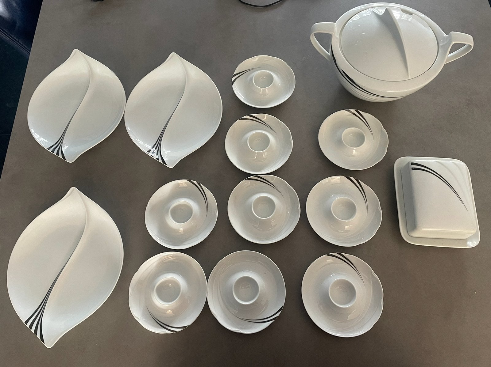 Hutschenreuther Maxim’s de Paris– Accent Porseleinen servies, Ophalen of Verzenden, Zo goed als nieuw, Gietijzer, Pannenset